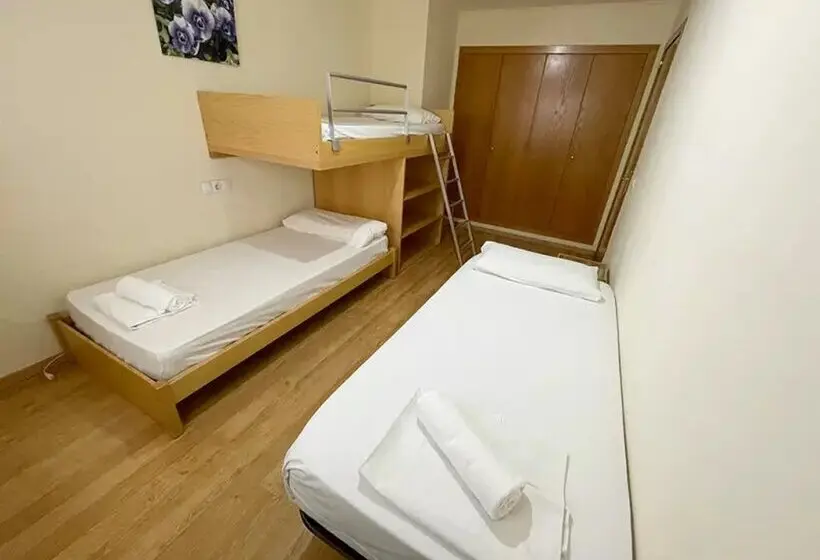 Apartamentos Pantebre 3000
