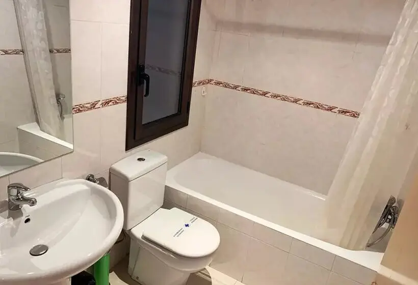 Apartamentos Pantebre 3000