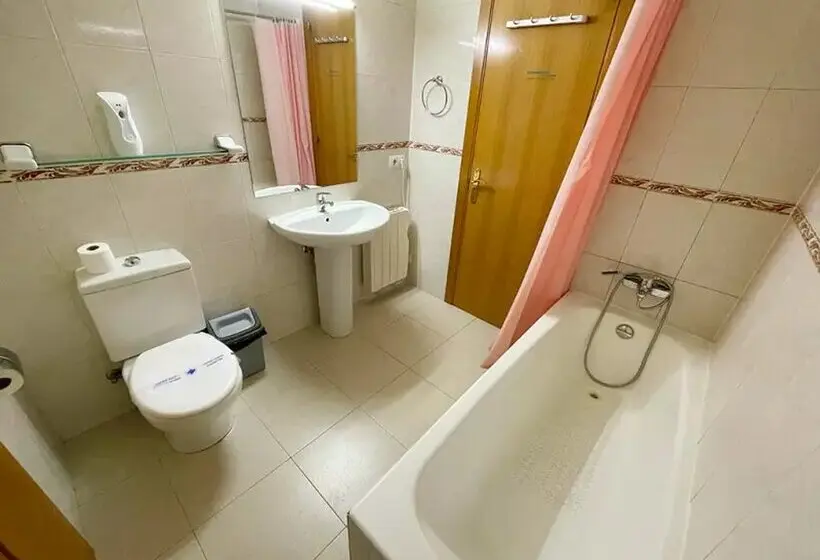 Apartamentos Pantebre 3000