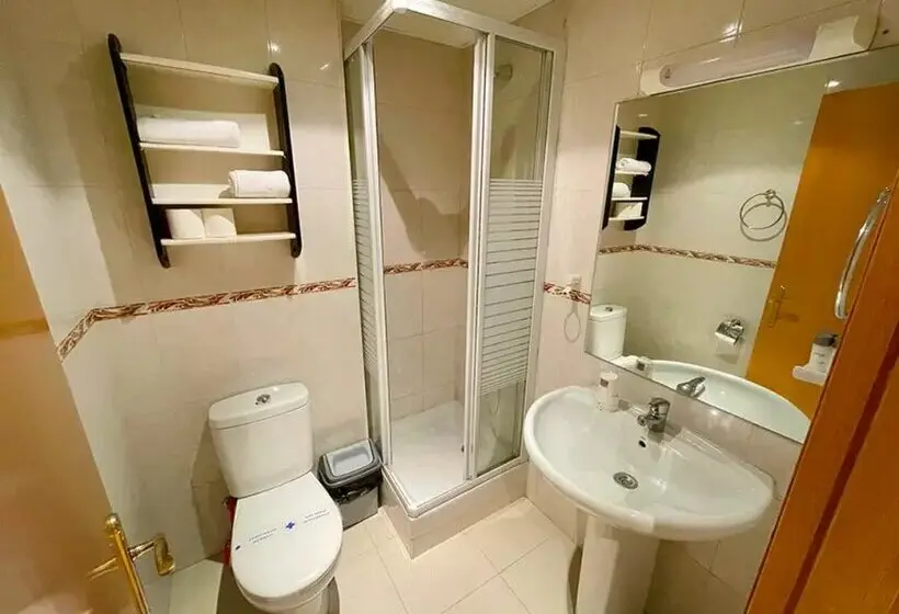 Apartamentos Pantebre 3000