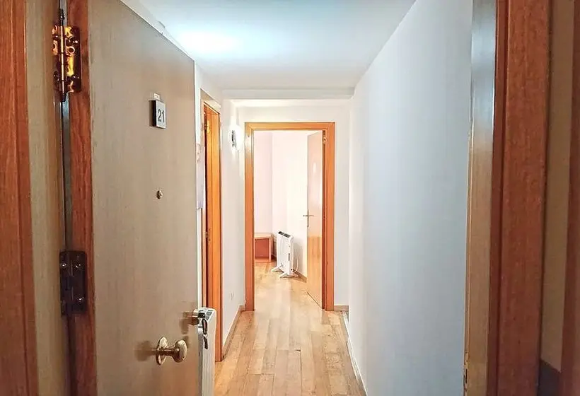 Apartamentos Pantebre 3000