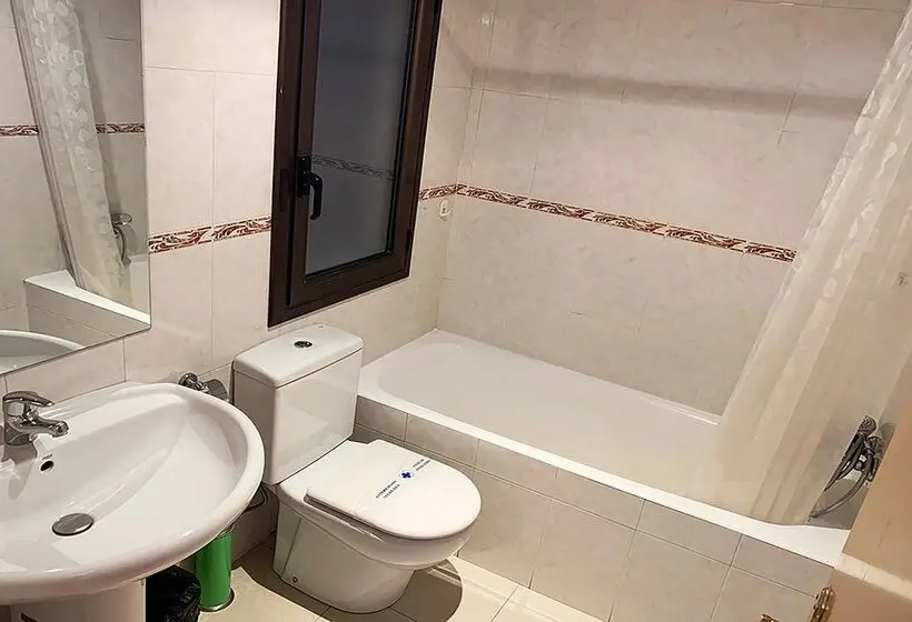 Apartamentos Pantebre 3000