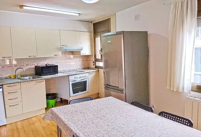 Apartamentos Pantebre 3000