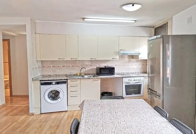 Apartamentos Pantebre 3000