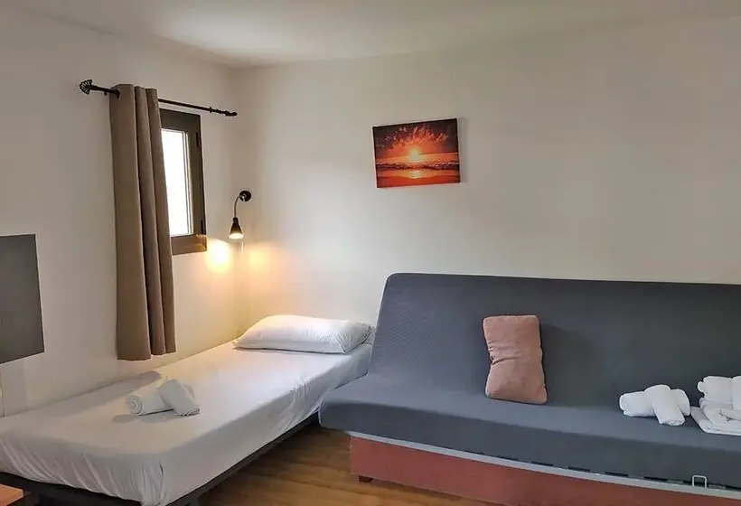 Apartamentos Pantebre 3000