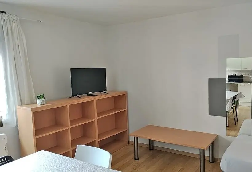 Apartamentos Pantebre 3000