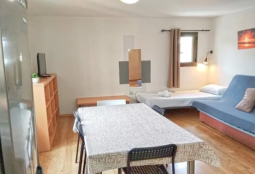 Apartamentos Pantebre 3000