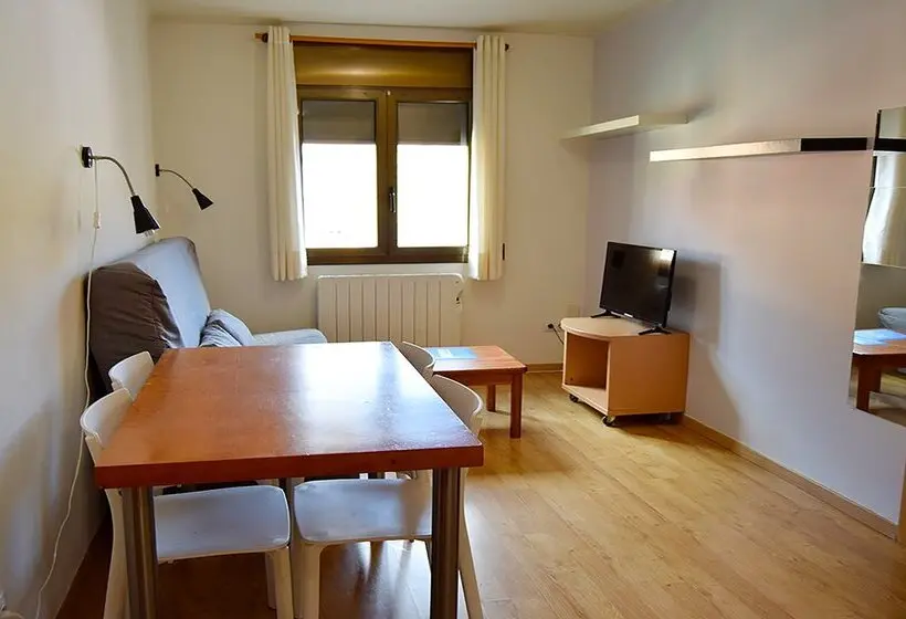 Apartamentos Pantebre 3000