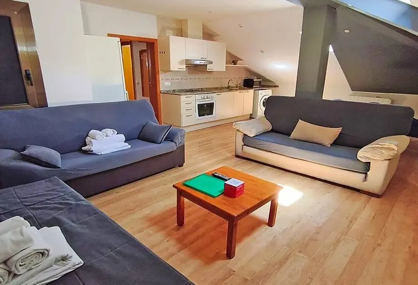 Apartamentos Pantebre 3000