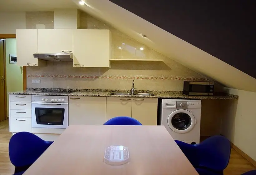 Apartamentos Pantebre 3000