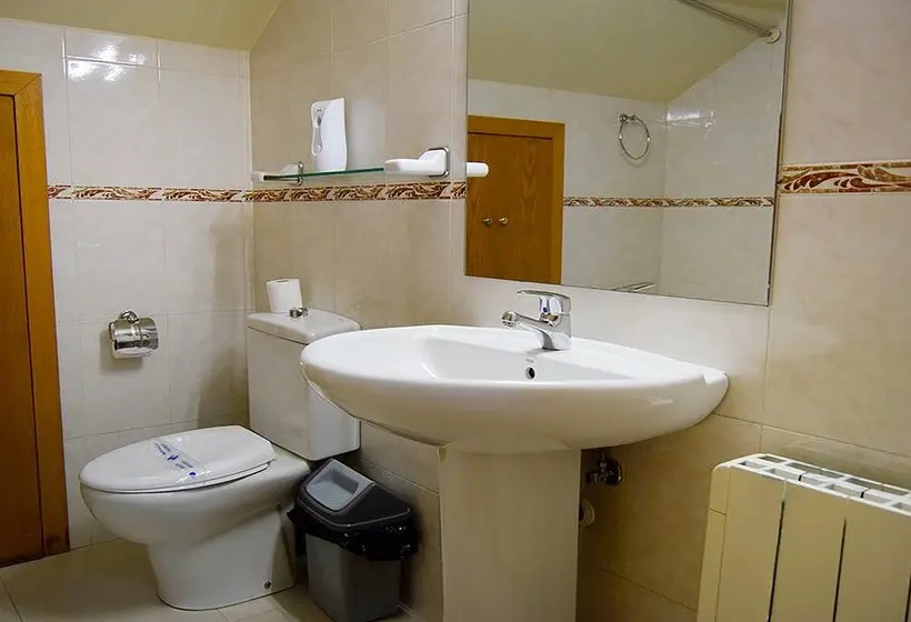 Apartamentos Pantebre 3000