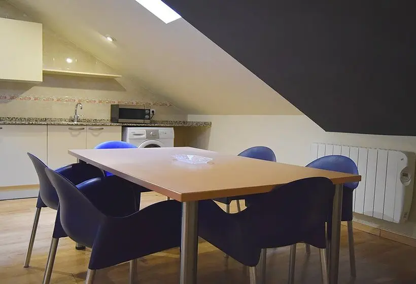 Apartamentos Pantebre 3000