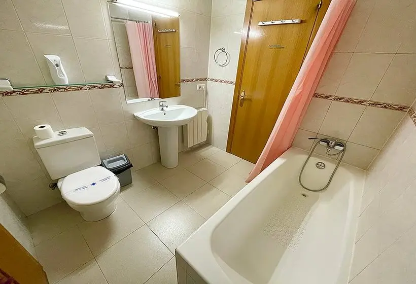 Apartamentos Pantebre 3000