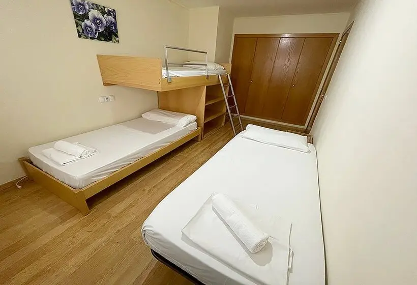 Apartamentos Pantebre 3000