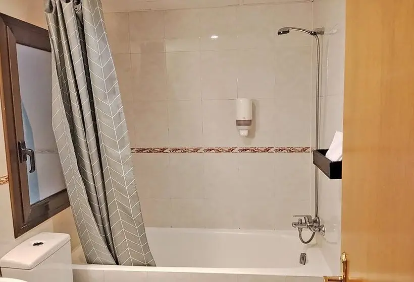 Apartamentos Pantebre 3000