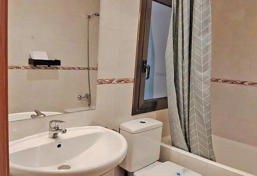 Apartamentos Pantebre 3000
