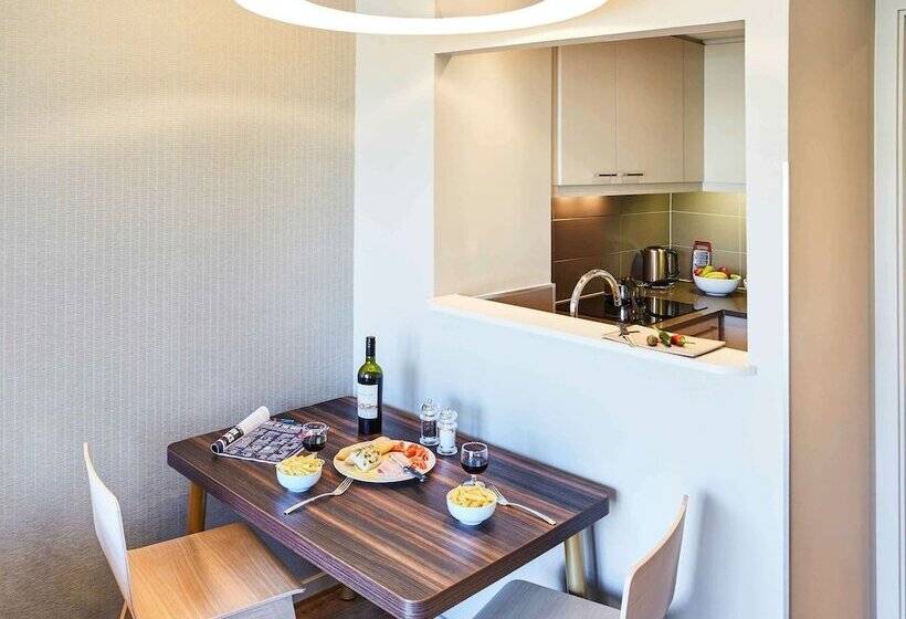 Aparthotel Adagio Edinburgh Royal Mile