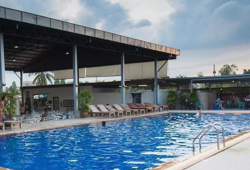 Bua Tara Resort