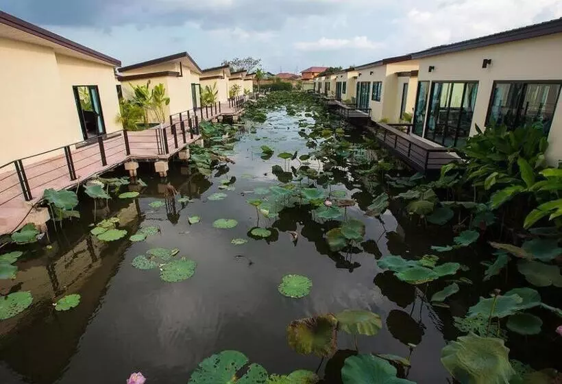 Bua Tara Resort