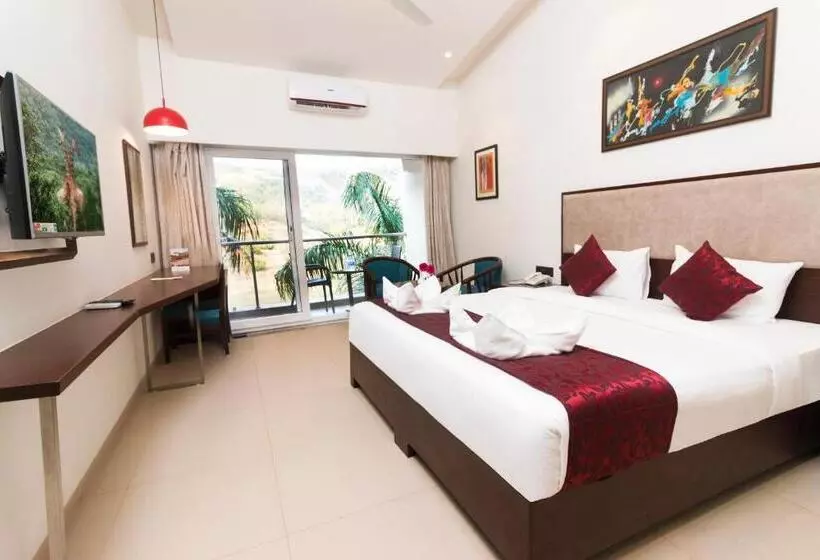 Hotelli 7 Apple Resort  Lonavala