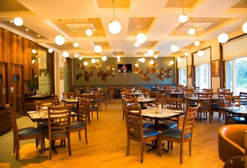 Hotelli 7 Apple Resort  Lonavala
