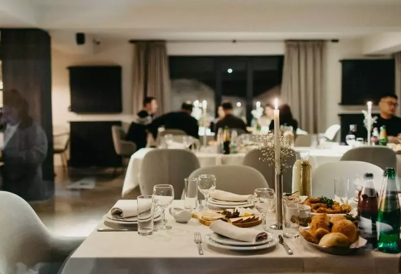 Hotel Alpina