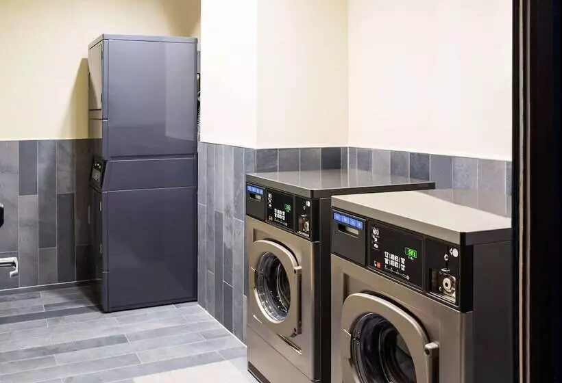 Aparthotel Adagio Edinburgh Royal Mile
