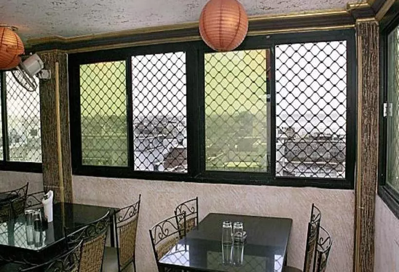 Hotelli Ganga Fuji Home