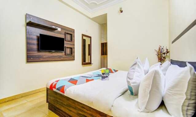 בית מלון כפרי Goyal Inn