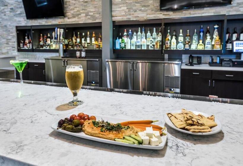 Holiday Inn Hotel & Suites Silicon Valley – Milpitas, An Ihg