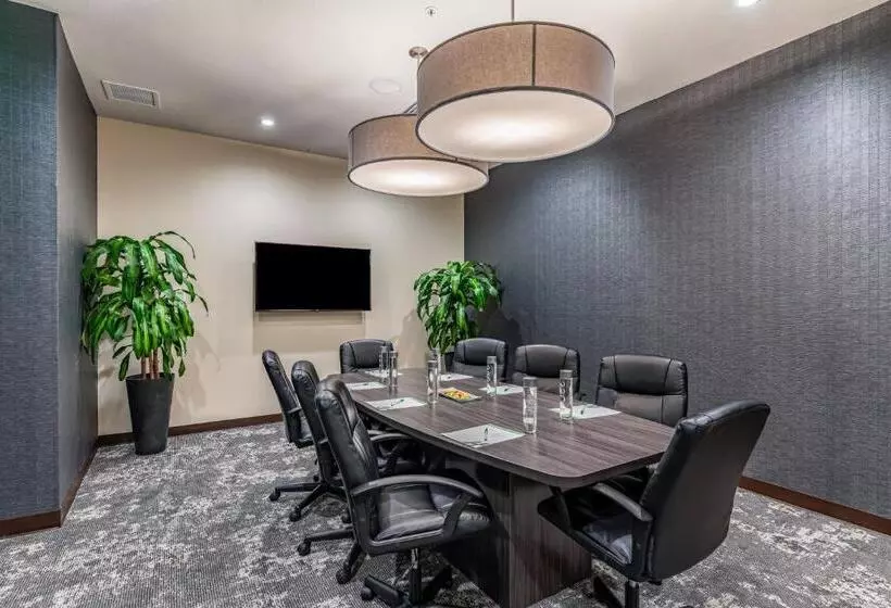 Holiday Inn Hotel & Suites Silicon Valley – Milpitas, An Ihg