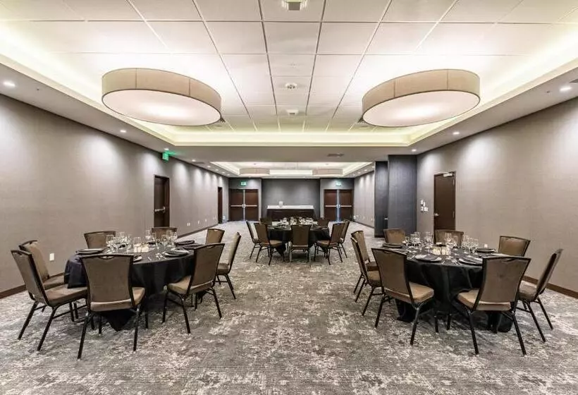 Holiday Inn Hotel & Suites Silicon Valley – Milpitas, An Ihg