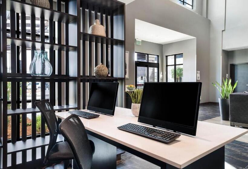 Holiday Inn Hotel & Suites Silicon Valley – Milpitas, An Ihg