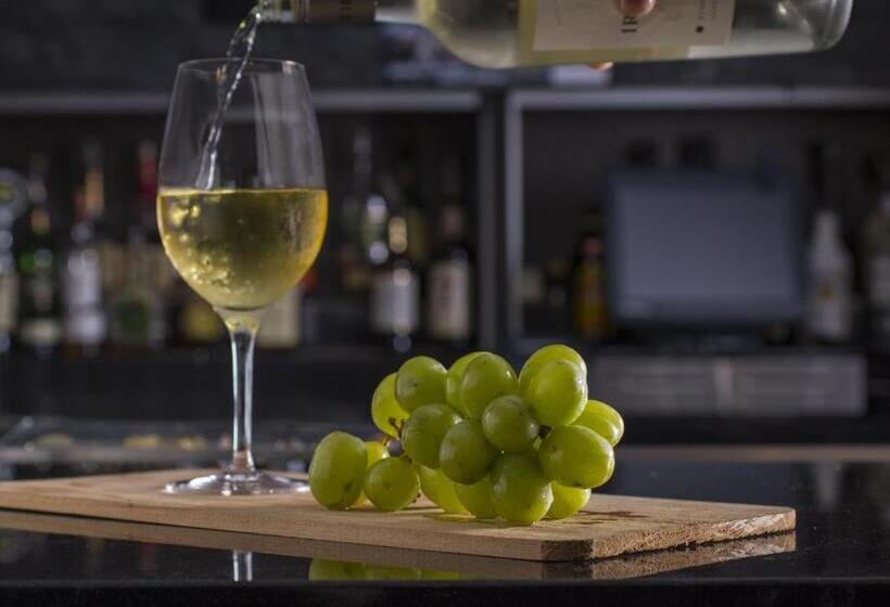 Holiday Inn Hotel & Suites Silicon Valley – Milpitas, An Ihg