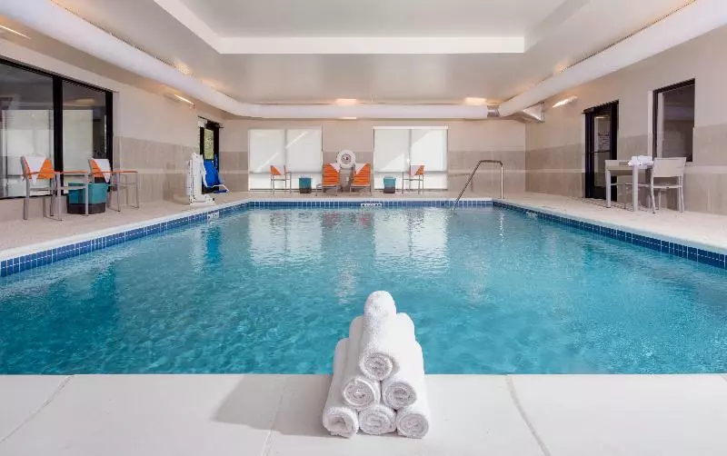 ホテル Holiday Inn Express East Peoria Riverfront, An Ihg