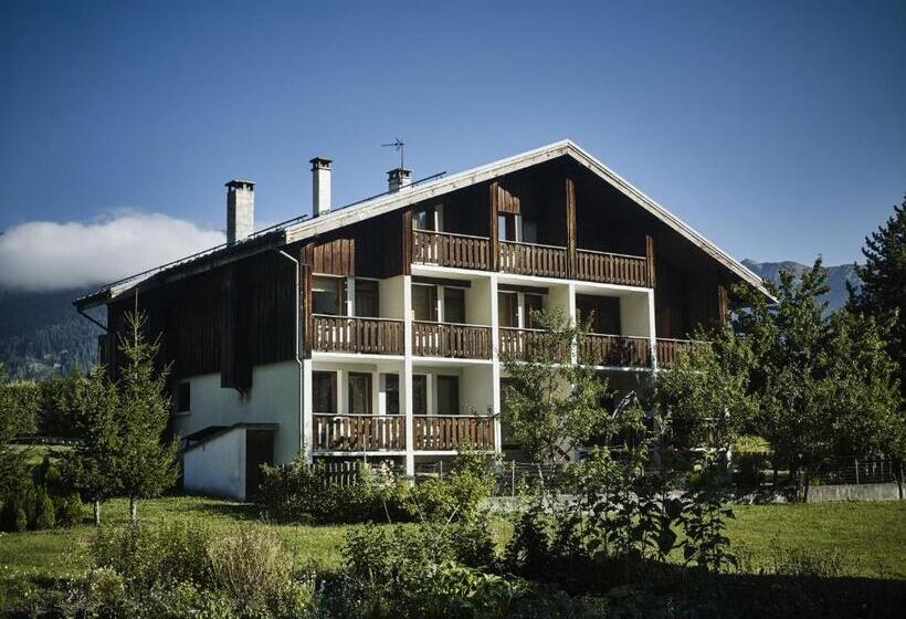 Отель La Maison Hôtel Les Peupliers