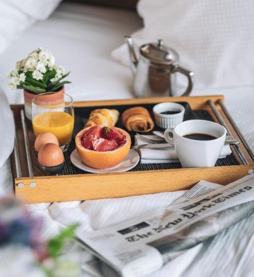 Отель La Maison Hôtel Les Peupliers