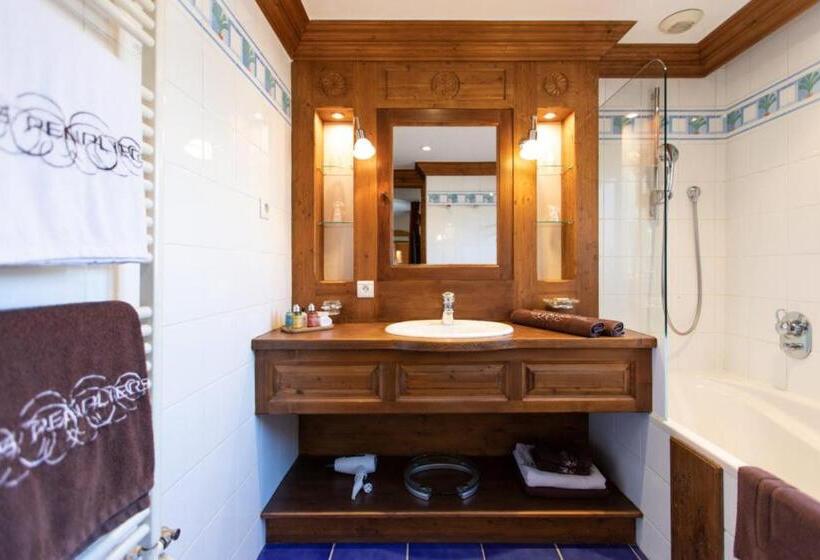 Отель La Maison Hôtel Les Peupliers