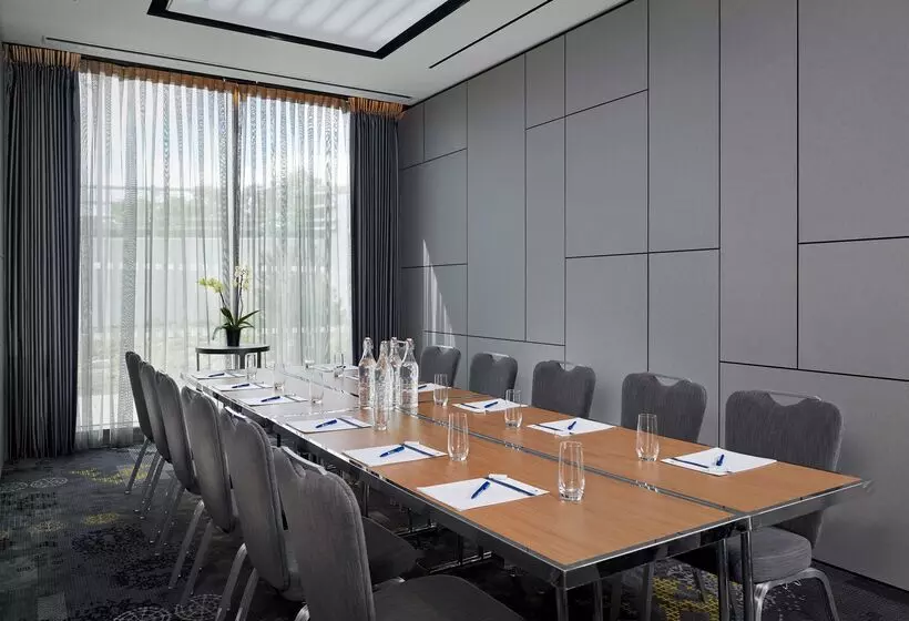 ホテル Park Plaza London Park Royal