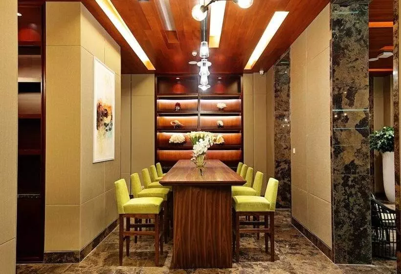 Hotelli Phoenix Water Resort Apartment Sanya