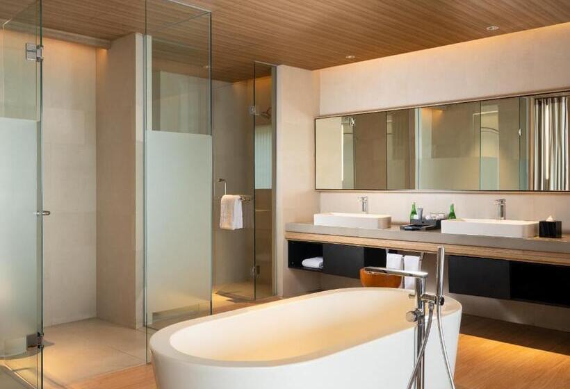 ホテル Royal Tulip Gunung Geulis Resort And Golf