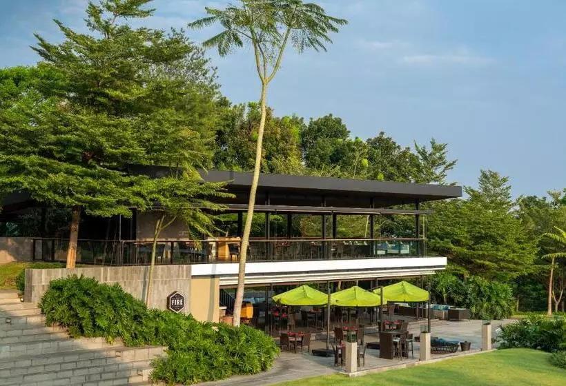 ホテル Royal Tulip Gunung Geulis Resort And Golf