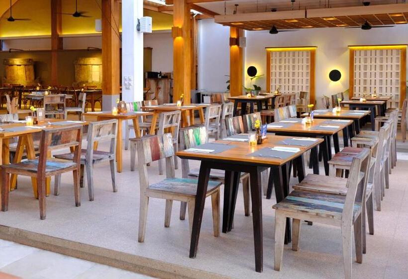 The Bandha Hotel & Suites