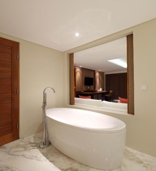 The Bandha Hotel & Suites