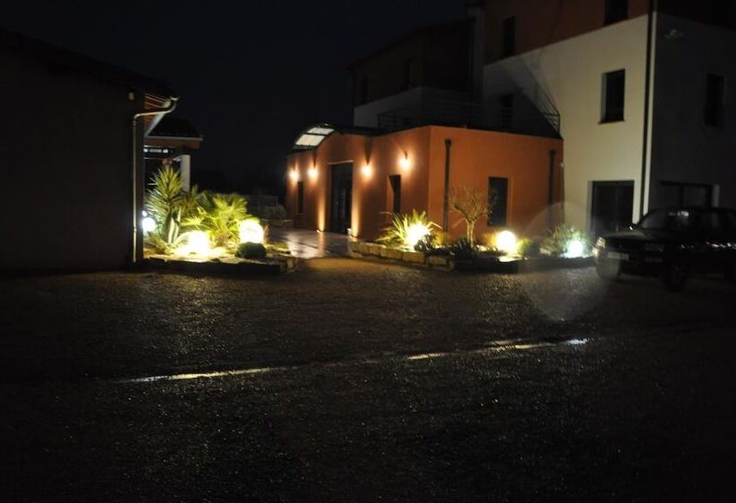 Отель The Originals City, Hôtel Des Arts, Montauban