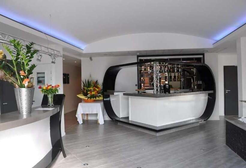 Отель The Originals City, Hôtel Des Arts, Montauban