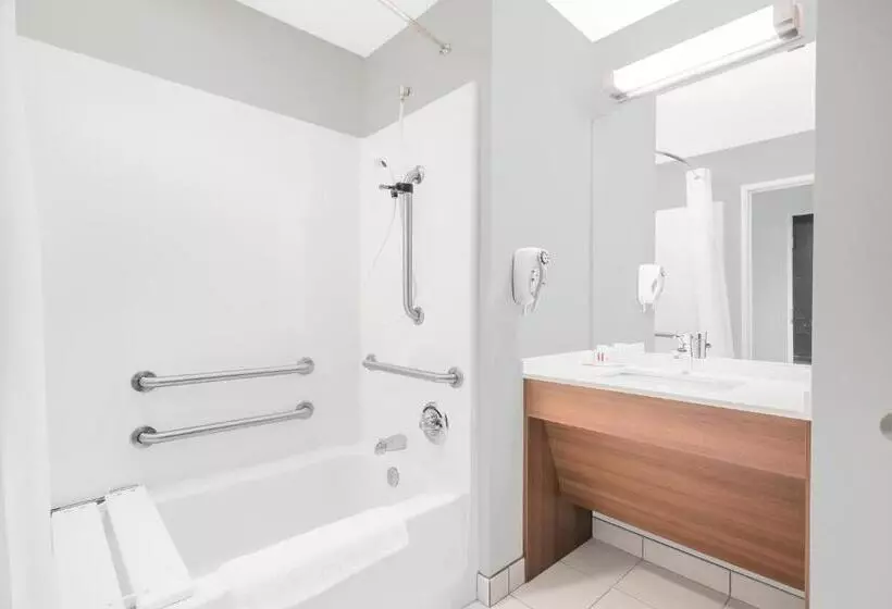 Microtel Inn & Suites By Wyndham Binghamton