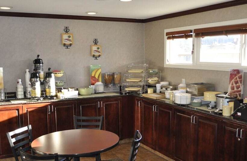 汽车旅馆  Uptown Inn