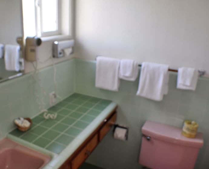 汽车旅馆  Uptown Inn