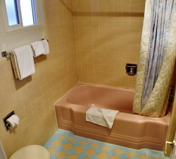 汽车旅馆  Uptown Inn